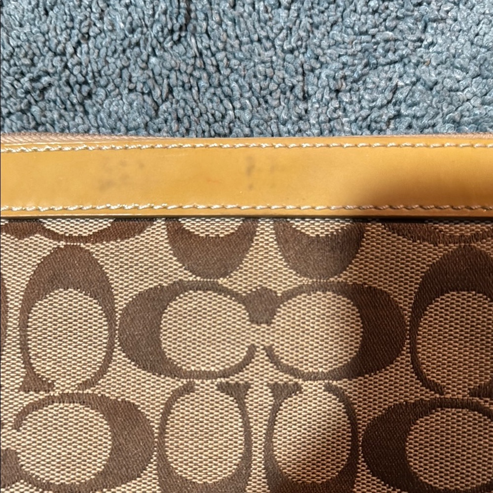 Coach Wristlet - Picture 3 of 9